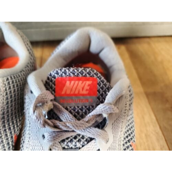 Nike Revolution 3 Coral Gray Color Size 6.5 Womens Training Shoes - Picture 4 of 6